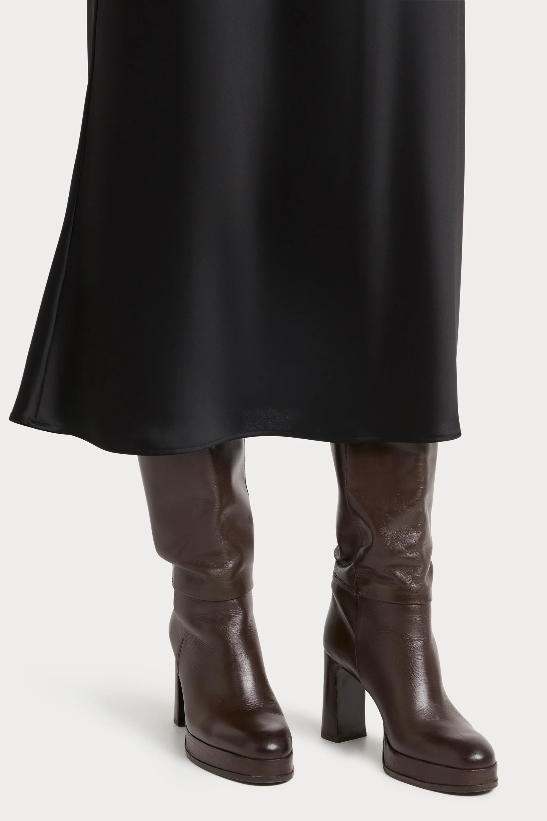 Husk Rihanna Skirt - Image 11