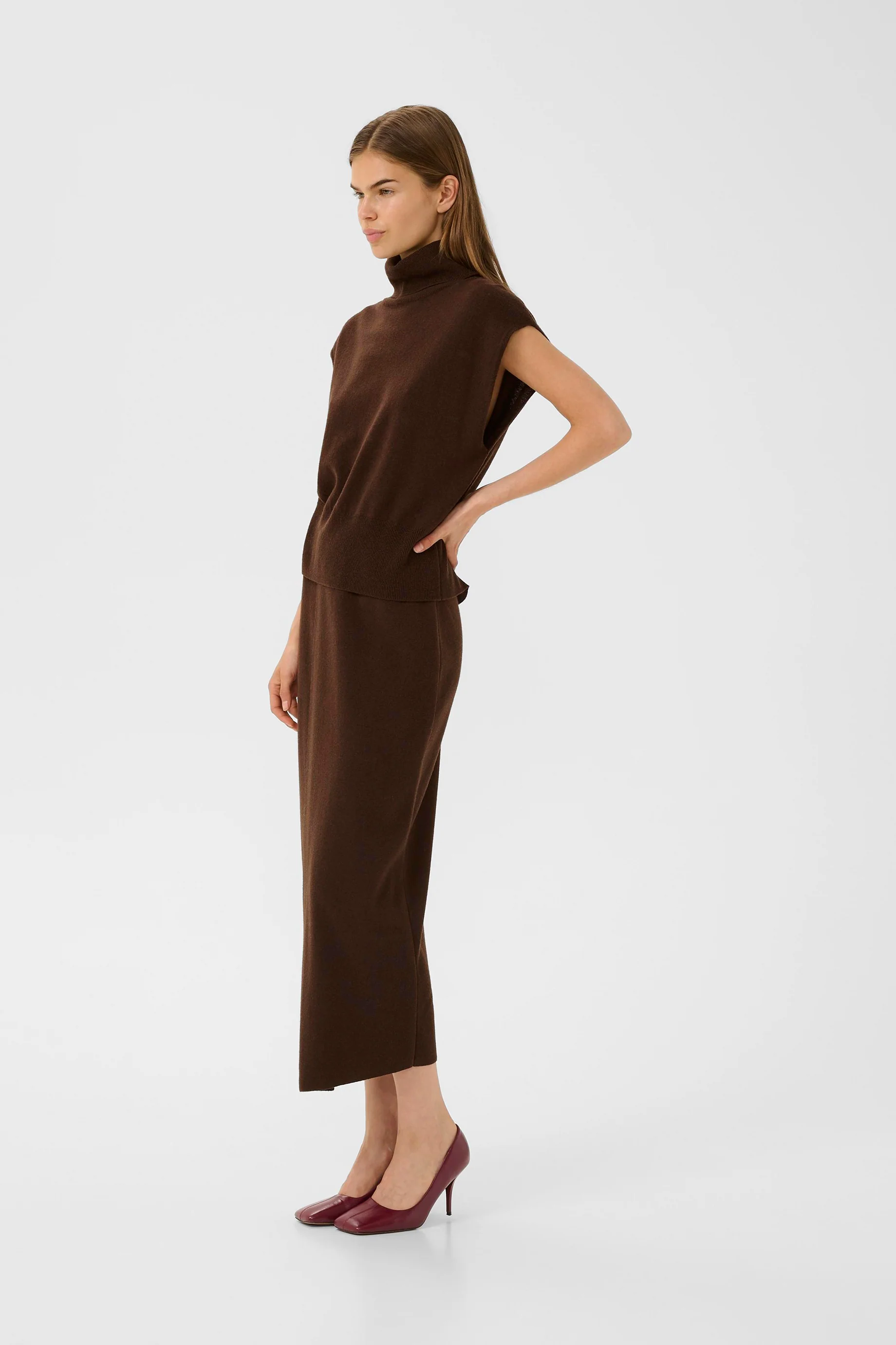 Gestuz Manzi Waistcoat - Brown - Image 4